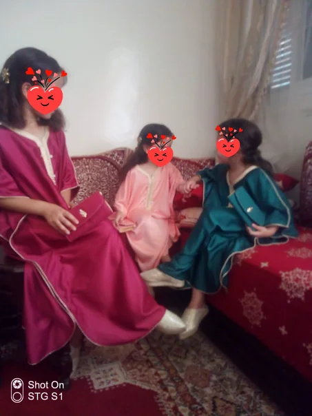 ملابس أطفال