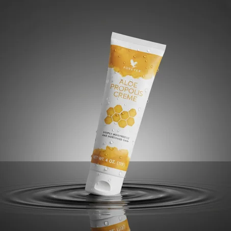 "Aloe Propolis Creme™… كريم كيغدي البشرة وكيحميها!"