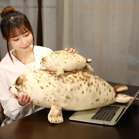 FATTY® FLUFFY SEALS PILLOW