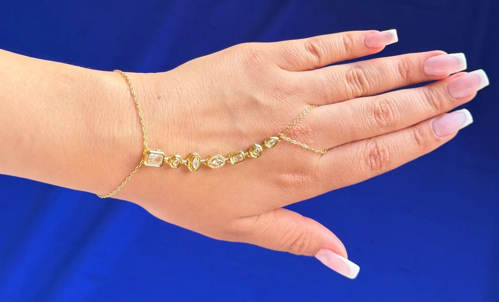 Hand Chain Doré Chic