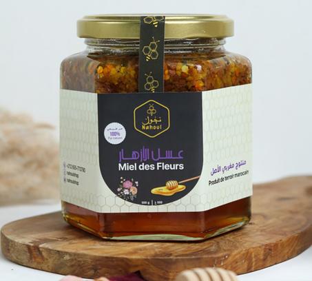 عسل الأزهار ممزوج بحبوب اللقاح