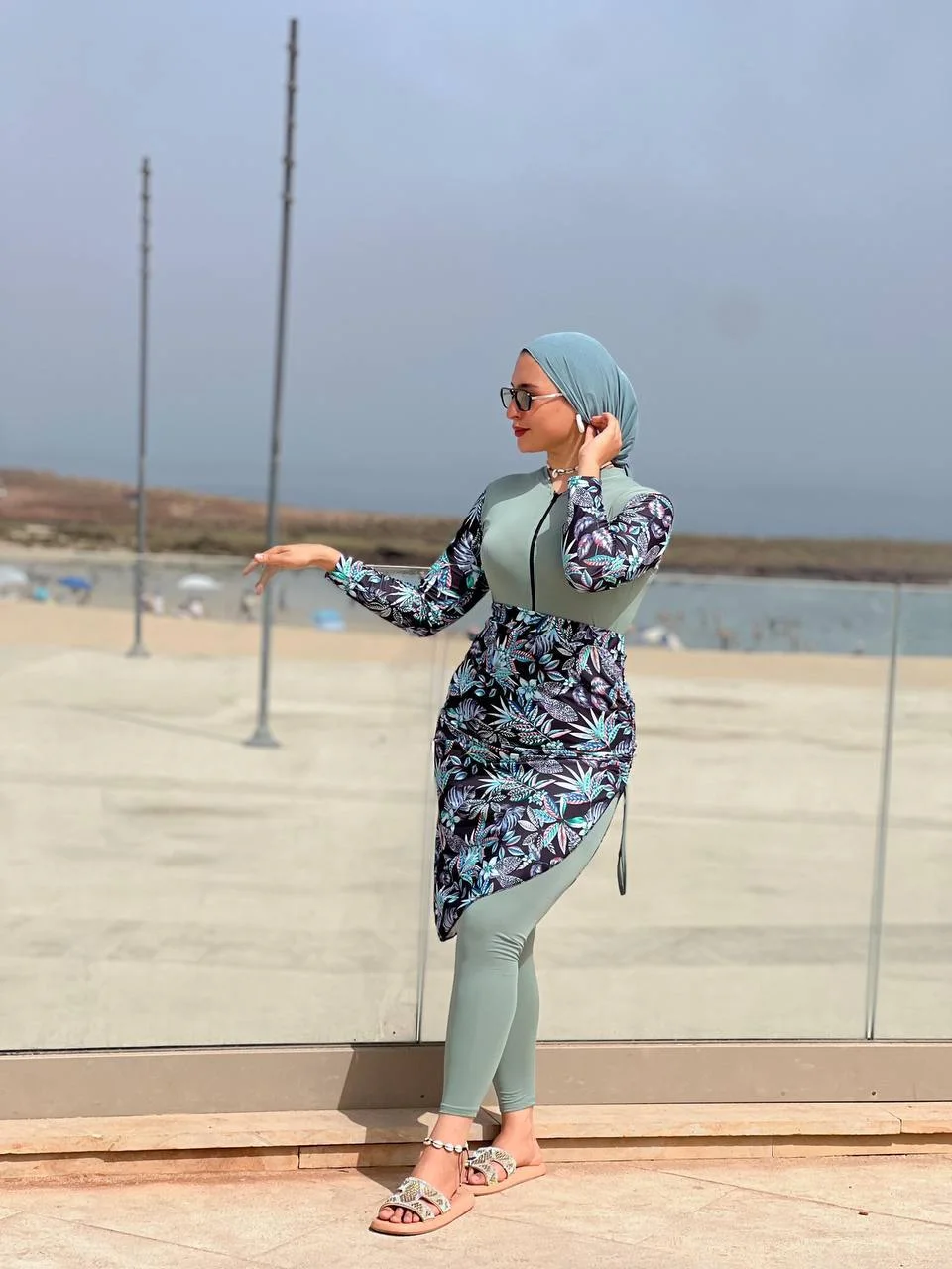 بوركيني سباحة للنساء مكوّن بوركيني مقاوم للماء مع كاش مايو