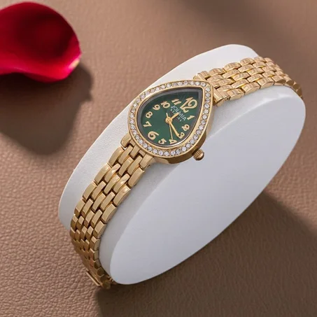 ساعة نسائية فخمة بسوار ذهبي أنيق ✨⌚