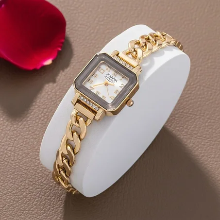 ساعة نسائية فخمة بسوار ذهبي أنيق ✨⌚