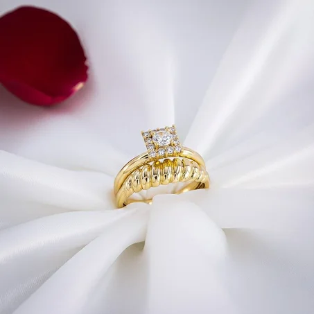 خاتم مارياج ذهبي فاخر بفصوص لامعة 💍✨