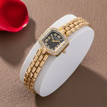 ساعة نسائية فخمة بسوار ذهبي أنيق ✨⌚
