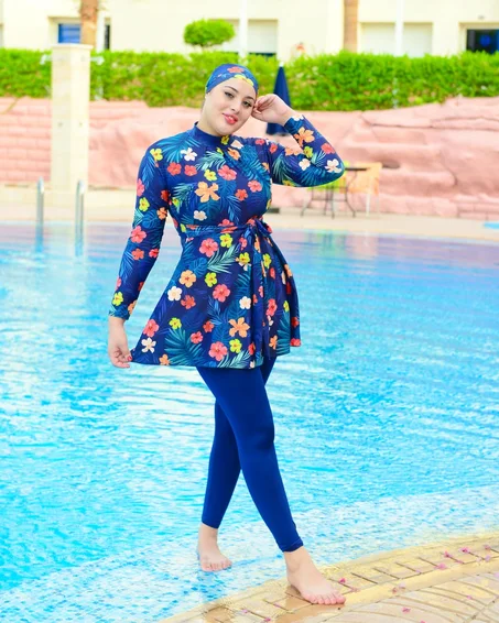 بوركيني أنيق  و اخر ماكين