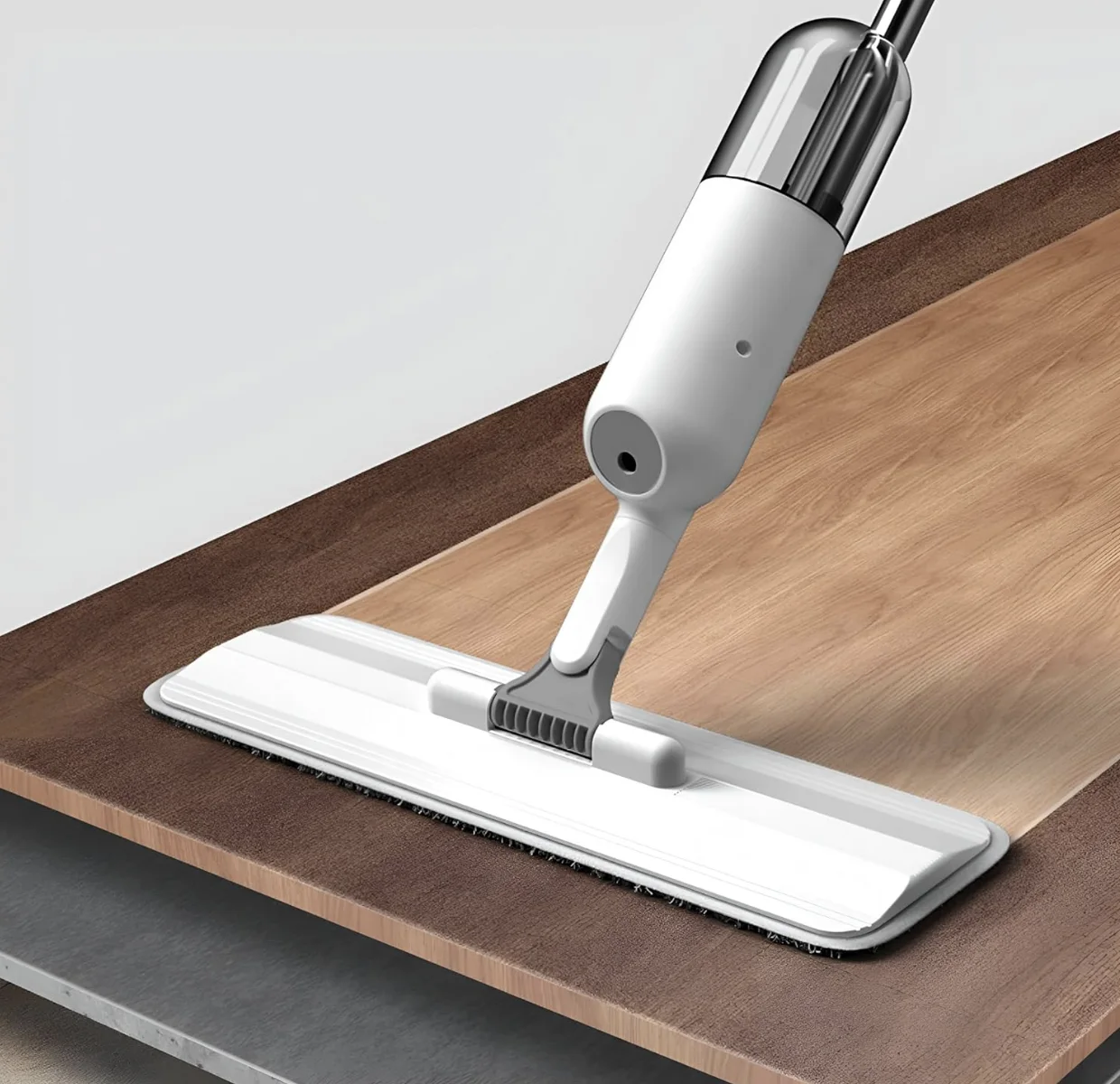 مكنسة رذاذ للأرضيات