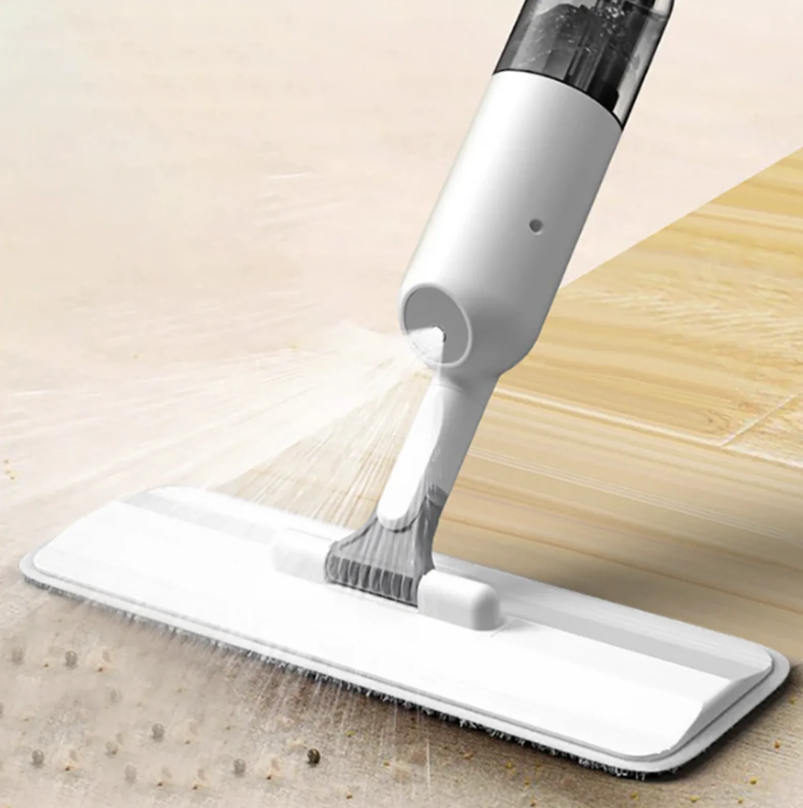 مكنسة رذاذ للأرضيات