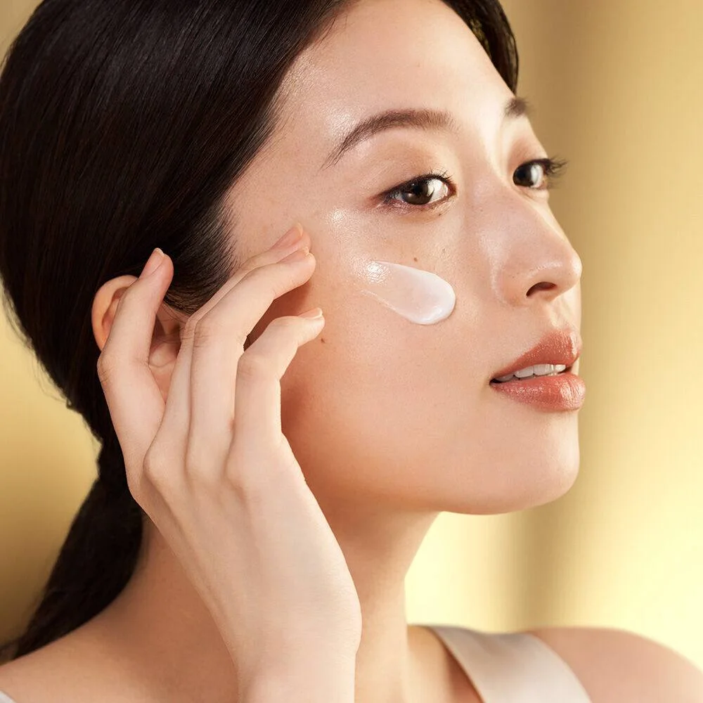 مجموعة من شيسيدو لشد الوجه و جعلها اكثر تماسكاً VITAL PERFECTION SET FROM shiseido