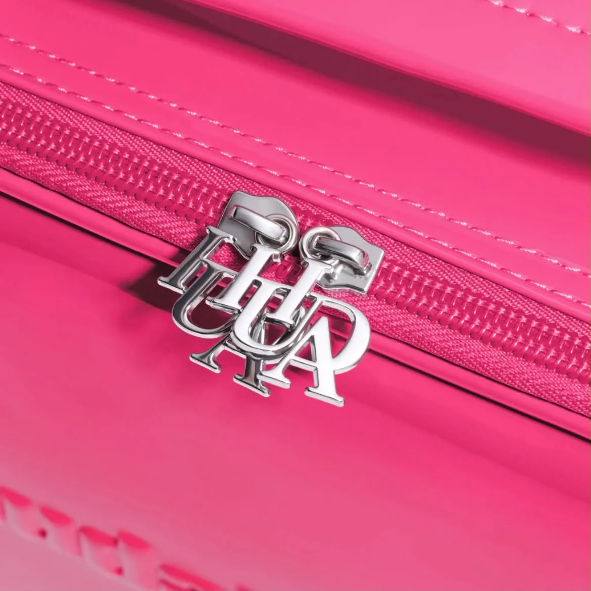 HUDA BEAUTY LARGE VANITY BAG