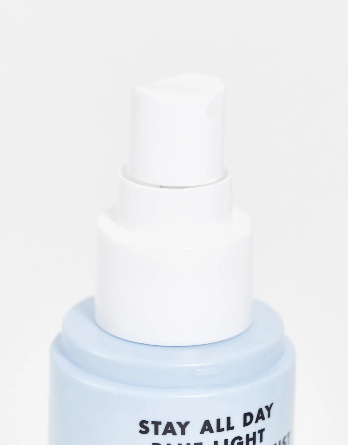 ELF Stay All Night Blue Light Micro-Setting Mist. مثبت مكياج مرطب وواقٍ من الضوء الأزرق لجميع أنواع البشرة