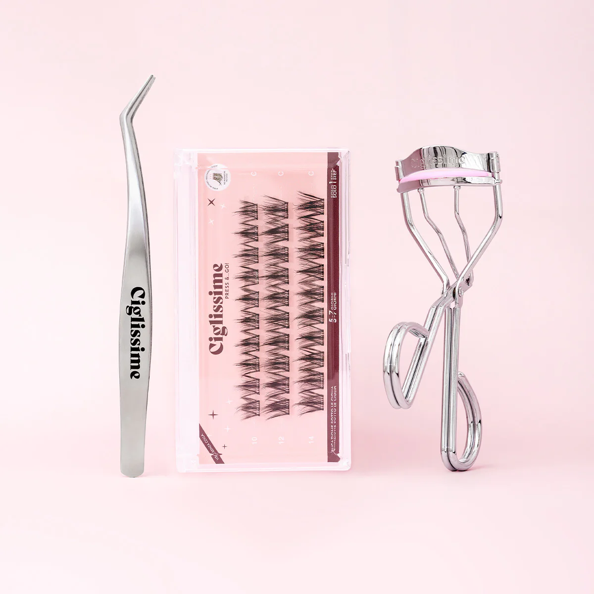 رموش خفيفة تمنحك نظرة طبيعية و ساحرة مع مظهر طبيعي بلا غراء