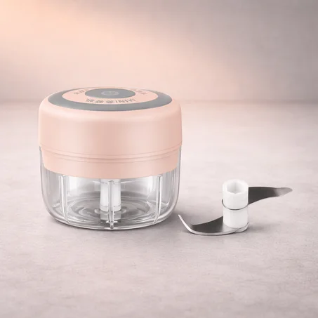 مفرمة خضار قابلة للشحن لتقطيع البصل والخضروات بسرعة داخل المطبخ