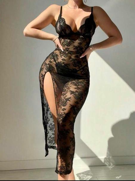 Nuisette en dentelle avec string