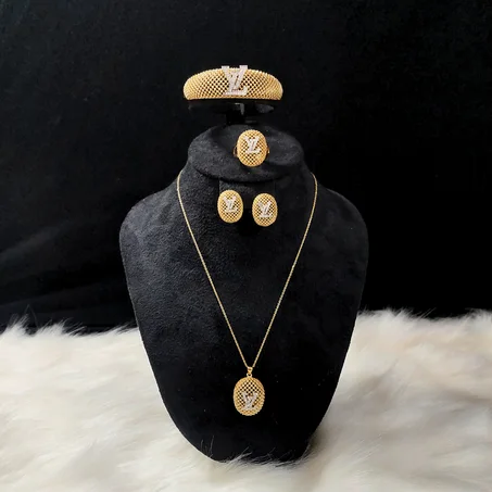 Parure Plaqué Or 4 EN 1 – LVT