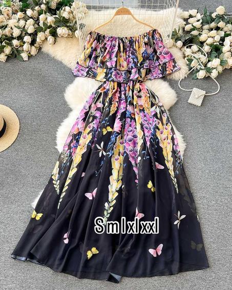 robe avec doublure de trés bonne qualité