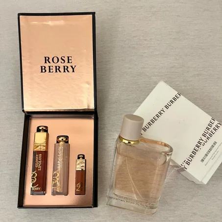 Offre Exclusive : Burberry Her Eau de Parfum & Coffret 3 Gloss Rose Berry