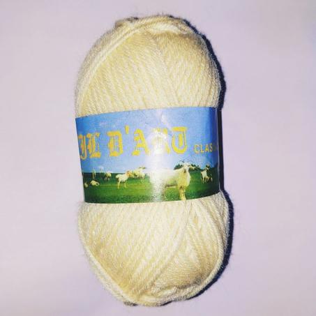 Fil pour tricotage 45 Gr - couleur blanc cassé
