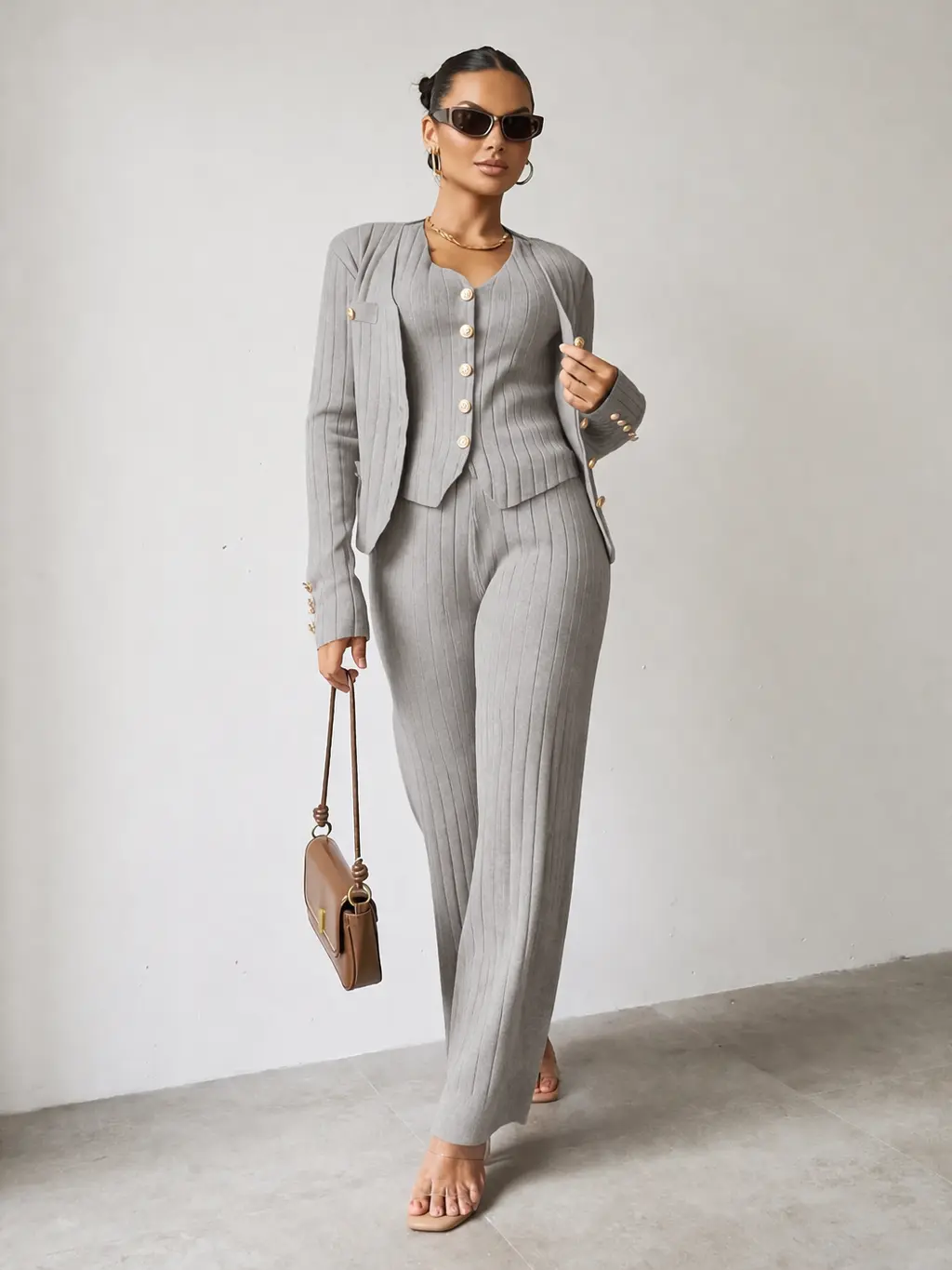 طقم (3 قطع ) عصري - أناقة ملكية كل يوم ✨