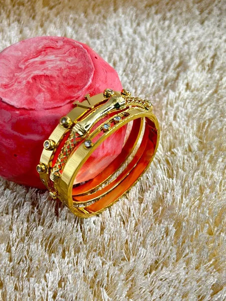 براسلي ثلاثي من ثلاثة اشكال acier inoxydable