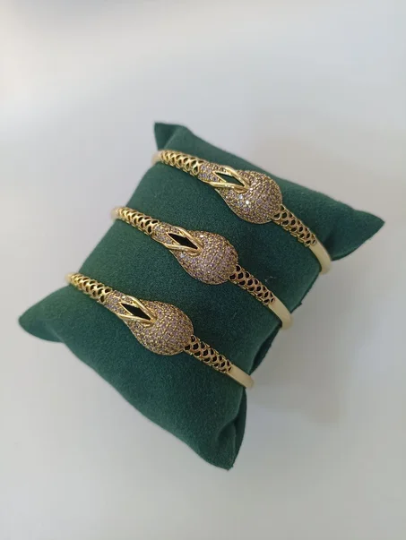 براسلي ثلاثي من شكل واحد acier inoxydable