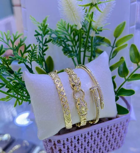 براسلي ثلاتي