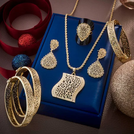 🥰 طقم فيروز4