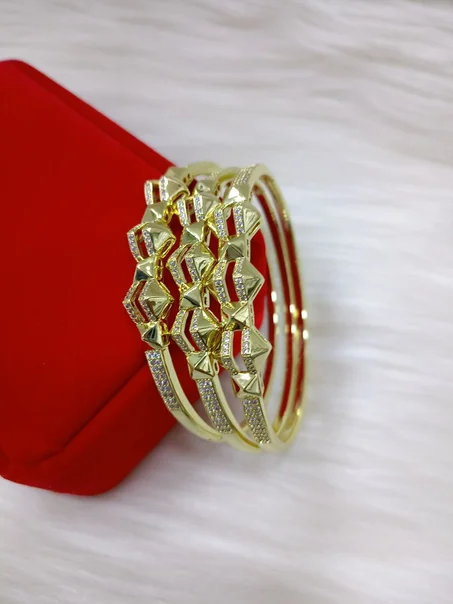 براسلي ثلاثي من شكل واحد acier inoxydable