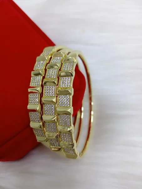 براسلي ثلاثي من شكل واحد acier inoxydable