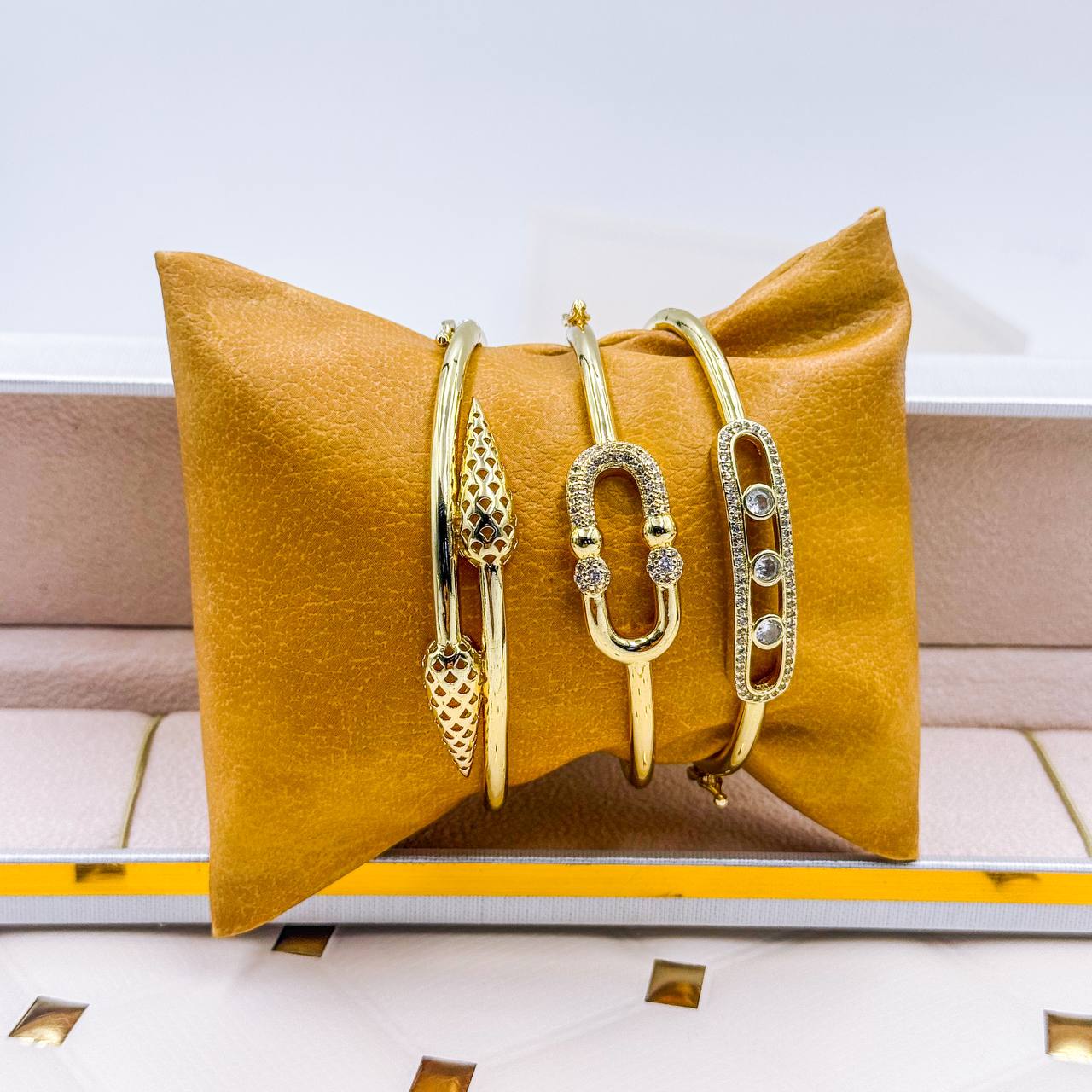 3 Bracelet Ous