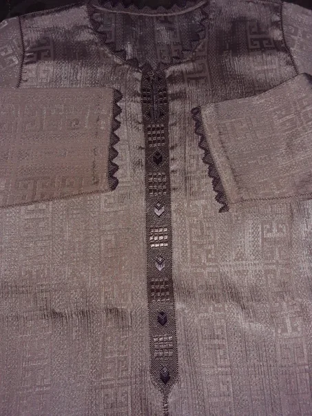 قميص بالراندة / بالكوزة والكورميط