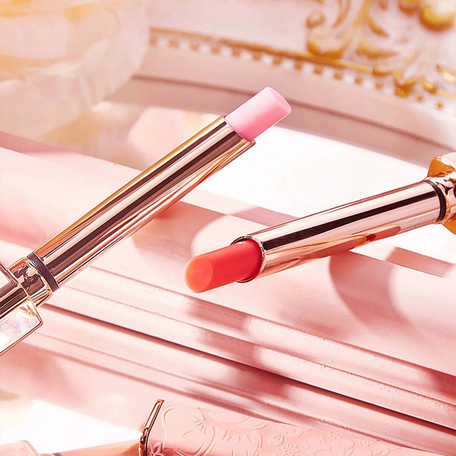 Warm Lipstick أحمر الشفاه دافئ متغير اللون