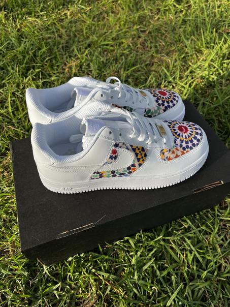 🔵 حذاء فريد مستوحى من الزليج المغربي