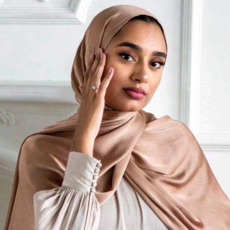 Hijab en soie de Médine