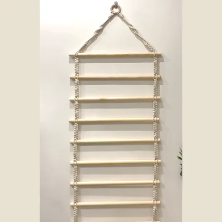 سلم خشبي، حامل للملابس، خمارات، مناشف