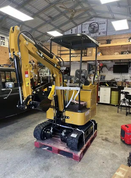 AGT 2025 Latest model H15R 1.5 Ton 13.5HP Mini & Small Excavator, With Pilot System Gasoline Yellow Design For Sale| AGT-H15R