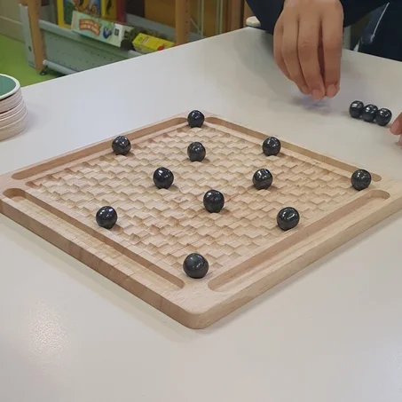 magnetisem  ball game