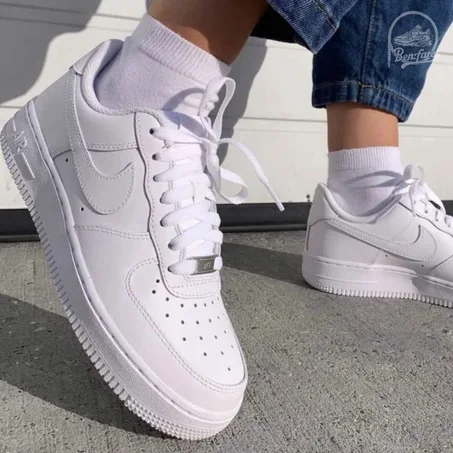 Nike Air Force 1 '07 sneakers in triple white