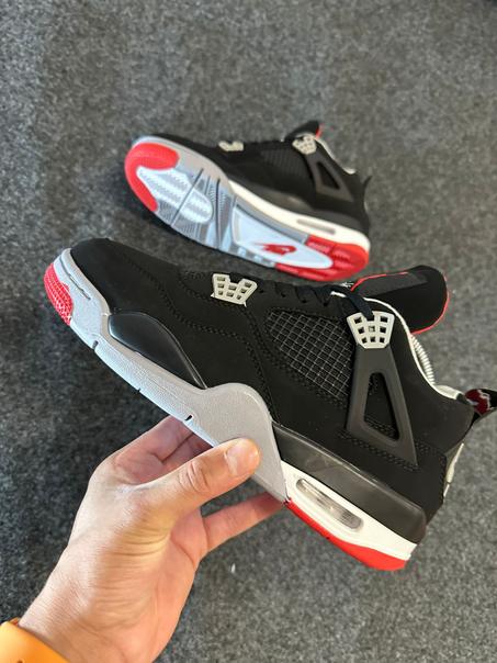 JORDAN 4 NEGROROJO