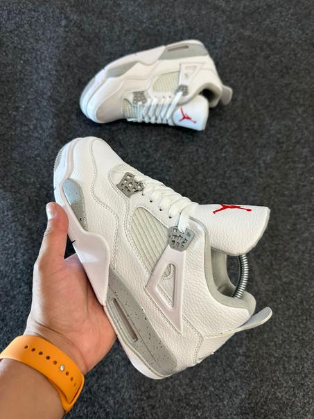JORDAN4 BLANCO