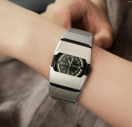 Montre-bracelets Benlydesign Unique Metal Watches rétro-futuristique pour hommes