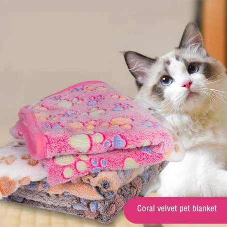 Warm Fluffy Pet Blanket Mat– Coral Velvet, All-Season Comfort
