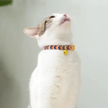 Adjustable Cute Cat Collar with Bell – Soft Nylon, 15-30cm, Anti-Suffocation