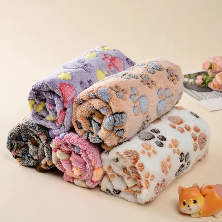 Thick Warm Cat Blanket – Cozy Fleece Winter Mat