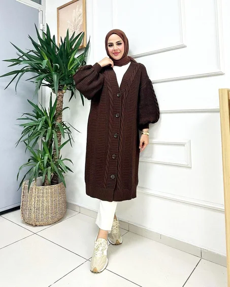 تريكو طويل بالصديفات والضفيرة