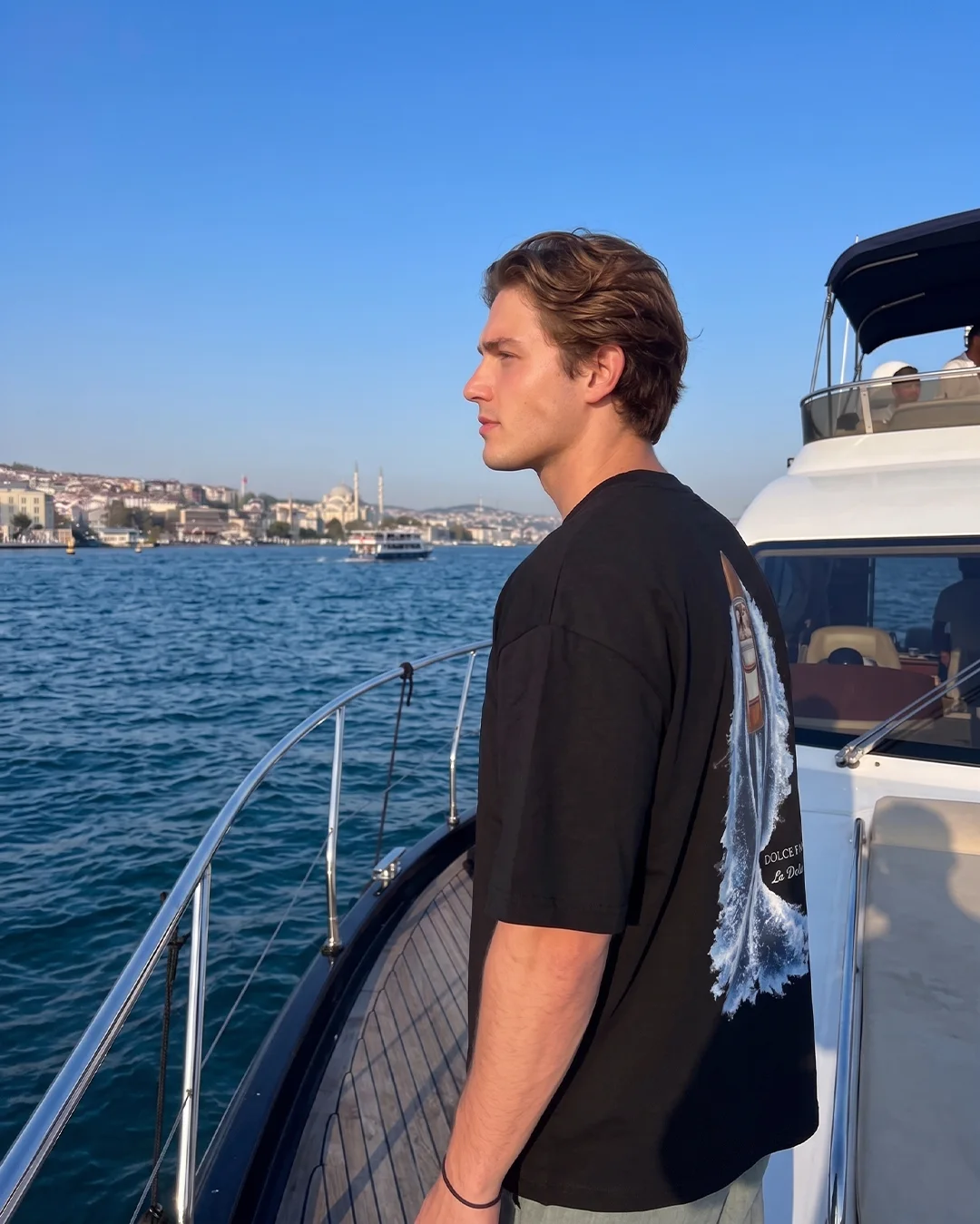 YACHT CLUB  t-shirt