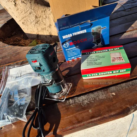 Défonceuse Bosch 650wt 6 vitesse