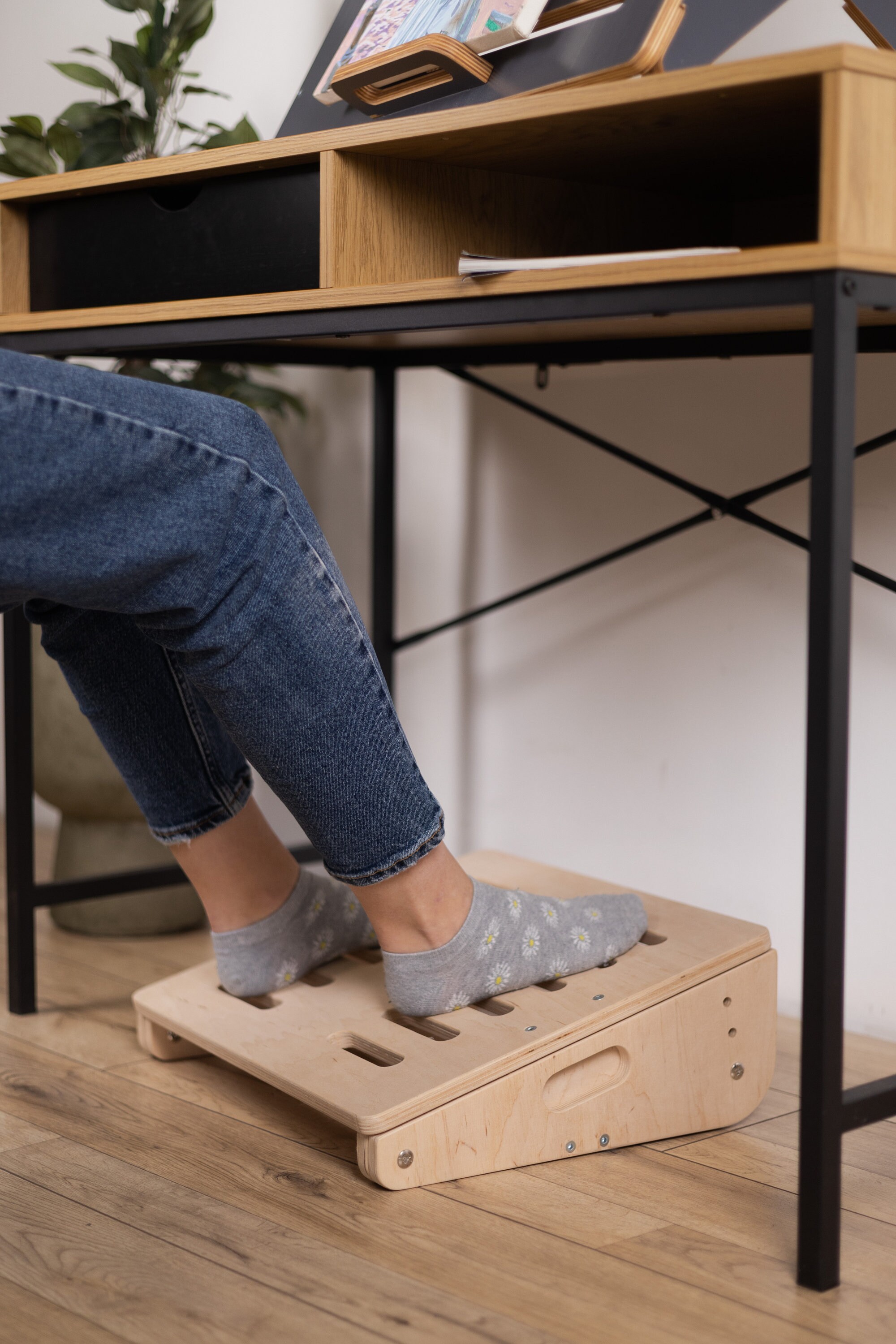 مسند القدمين REPOSE PIEDS AU BUREAU