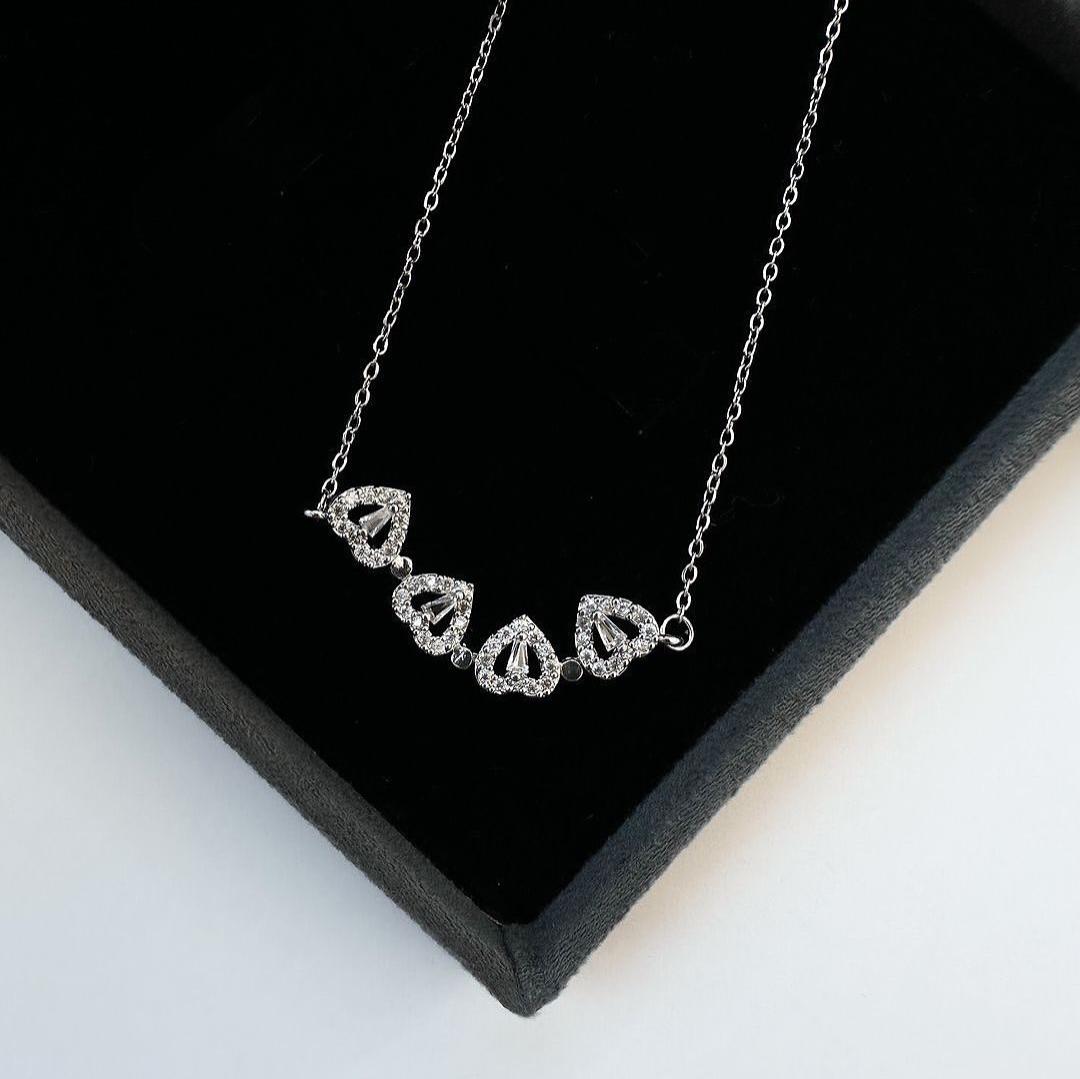 Collier coeur magnétique